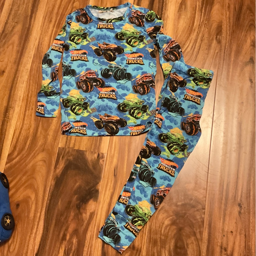 Posh Peanut Hot Wheels pajamas 3-4T